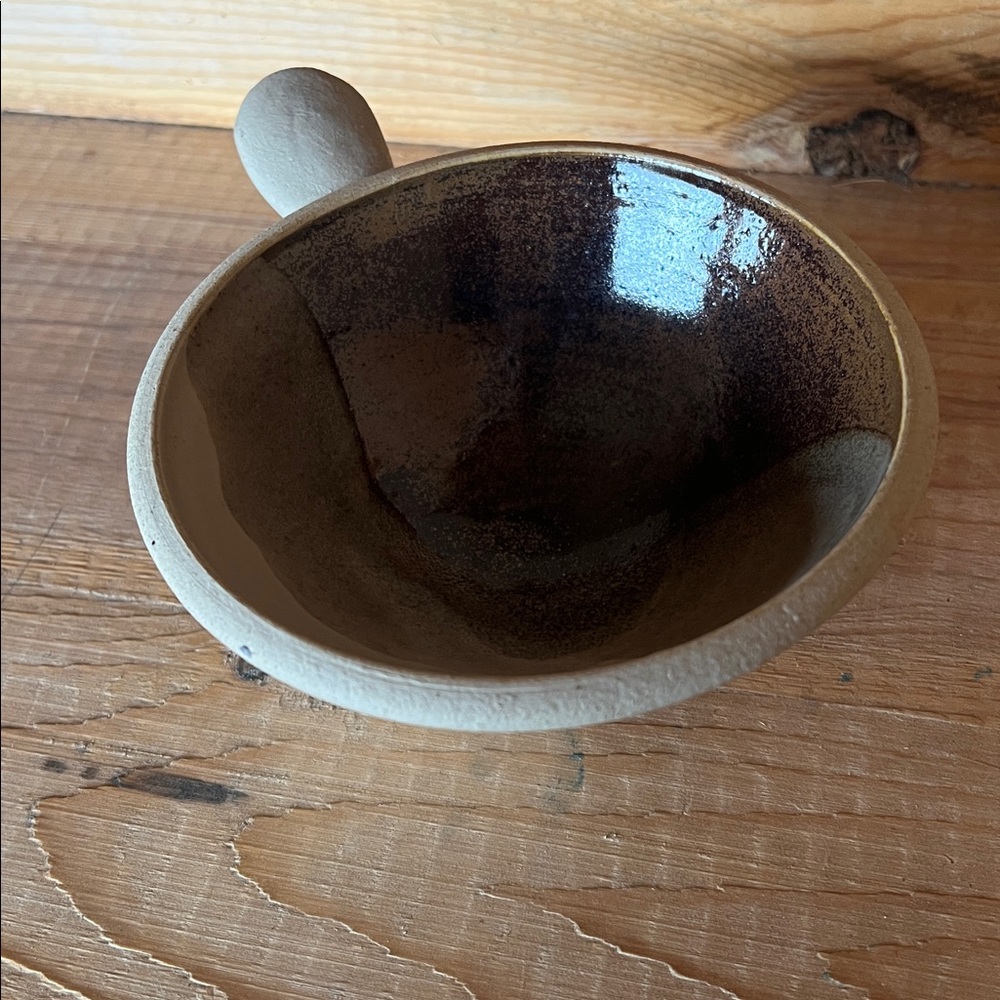 Rabbit Hand Glazed Thumb Handle Dish